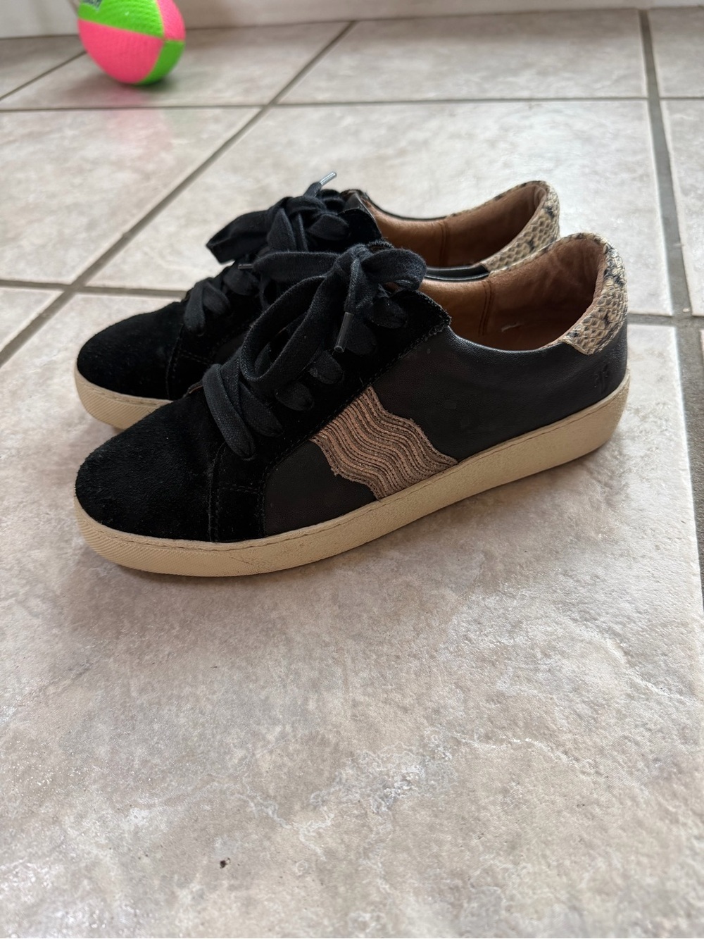 FRYE Webster Wave Low Lace Sneakers Black Suede Snake Print Leather 8.5M - Picture 9 of 10
